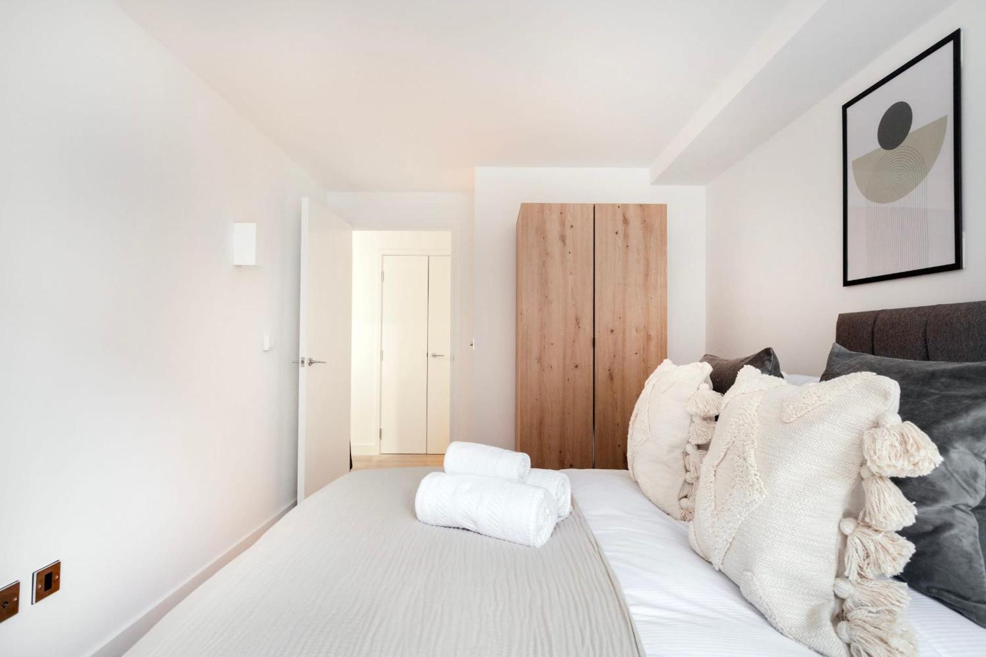 Fitzrovia With Balcony - Cityapartmentstay Лондон Экстерьер фото
